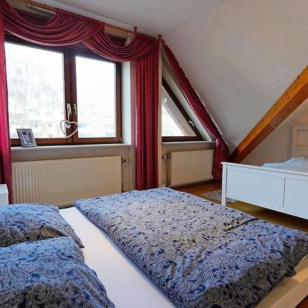 Grosse, Helle Wohnung Fuer Bis Zu 6 Personen Weinheim Extérieur photo