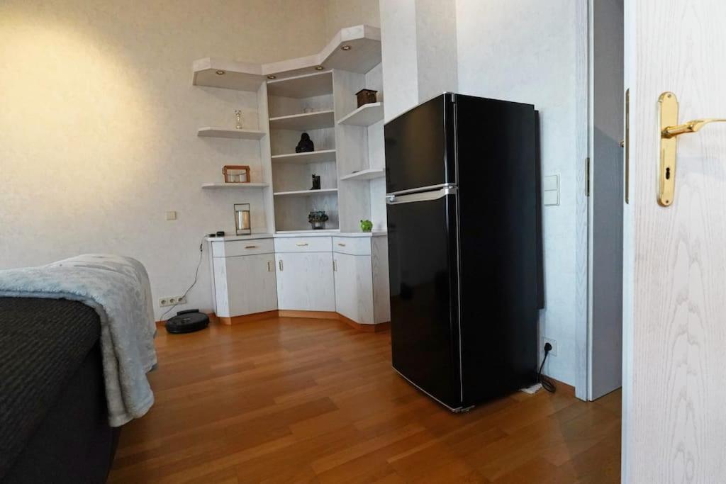 Grosse, Helle Wohnung Fuer Bis Zu 6 Personen Weinheim Extérieur photo