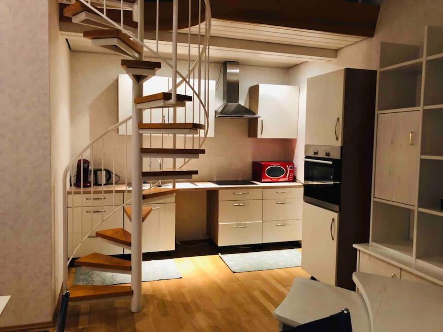 Grosse, Helle Wohnung Fuer Bis Zu 6 Personen Weinheim Extérieur photo